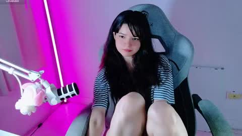 Snapshot of stephybrown chatting on 05/04/26, 01:56 stephy online show from 05/04/26, 01:56