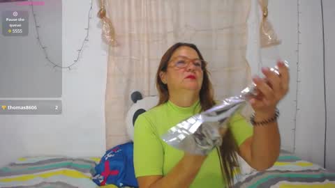 Snapshot of stepmom_slut_50_ chatting on 12/19/24, 01:18 Angie mature online show from 12/19/24, 01:18