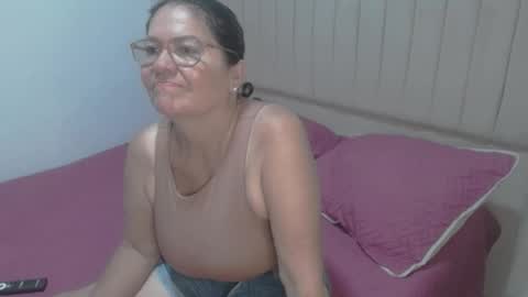Snapshot of stepmom_slut_50_ chatting on 04/12/26, 11:32 Angie mature online show from 04/12/26, 11:32