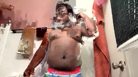 Snapshot of sternm851 chatting on 10/24/25, 10:11 sternm851 online show from 10/24/25, 10:11