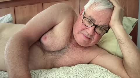 Snapshot of steve988279 chatting on 02/15/25, 03:28 Steve online show from 02/15/25, 03:28