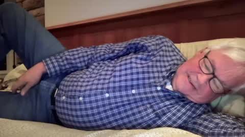 Snapshot of steve988279 chatting on 03/03/25, 11:46 Steve online show from 03/03/25, 11:46