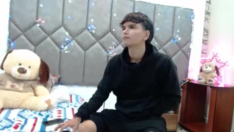 Snapshot of steve_hotman_ chatting on 03/12/26, 12:00 Steve Hotman online show from 03/12/26, 12:00