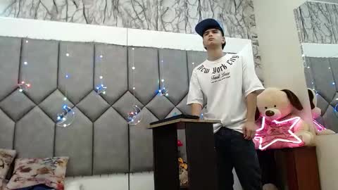 Snapshot of steve_hotman_ chatting on 03/21/26, 12:21 Steve Hotman online show from 03/21/26, 12:21