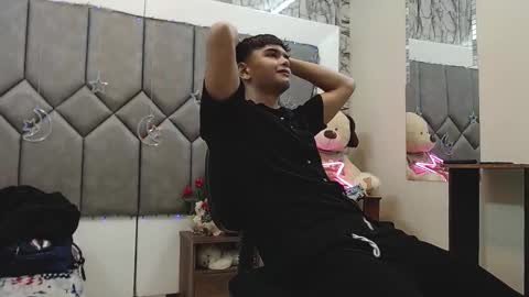 Snapshot of steve_hotman_ chatting on 03/30/26, 01:01 Steve Hotman online show from 03/30/26, 01:01