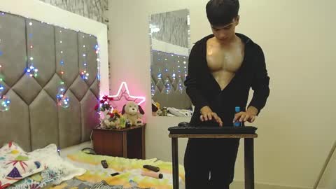 Snapshot of steve_hotman_ chatting on 04/09/26, 01:16 Steve Hotman online show from 04/09/26, 01:16