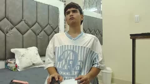 Snapshot of steve_hotman_ chatting on 04/15/26, 12:12 Steve Hotman online show from 04/15/26, 12:12