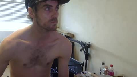 Snapshot of steveaussie chatting on 12/08/24, 05:07 Australian420 online show from 12/08/24, 05:07