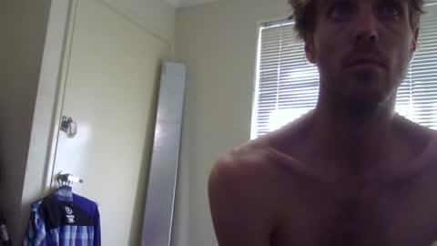 Snapshot of steveaussie chatting on 01/14/25, 12:11 Australian420 online show from 01/14/25, 12:11