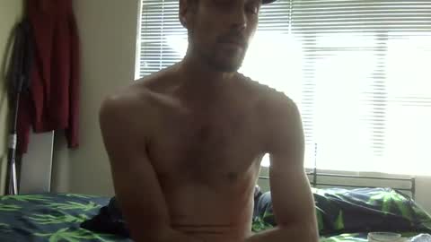 Snapshot of steveaussie chatting on 02/16/25, 12:30 Australian420 online show from 02/16/25, 12:30