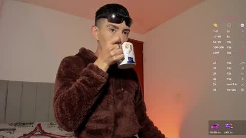 Snapshot of steveen_1604 chatting on 03/11/25, 10:40 Stevenn online show from 03/11/25, 10:40