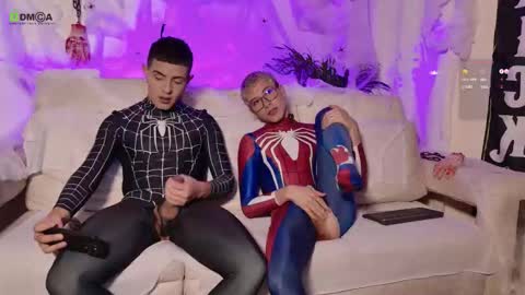 Snapshot of steveen_1604 chatting on 10/30/25, 04:47 Stevenn online show from 10/30/25, 04:47