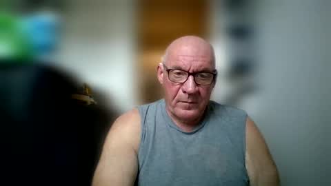 Snapshot of stevejons47 chatting on 02/11/25, 04:46 stevejons47 online show from 02/11/25, 04:46