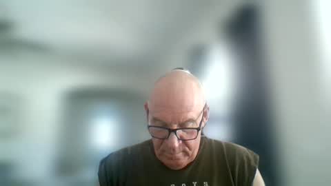 Snapshot of stevejons47 chatting on 03/10/26, 03:28 stevejons47 online show from 03/10/26, 03:28