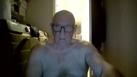 Snapshot of stevejons47 chatting on 03/14/26, 12:17 stevejons47 online show from 03/14/26, 12:17