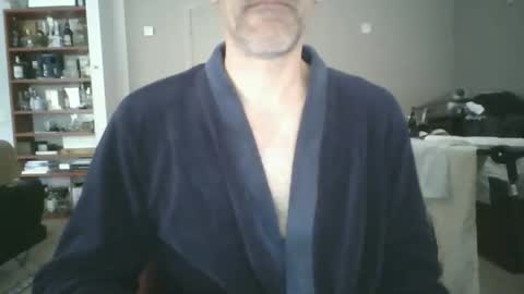 Snapshot of steven123456785857 chatting on 09/10/25, 07:52 steven123456785857 online show from 09/10/25, 07:52