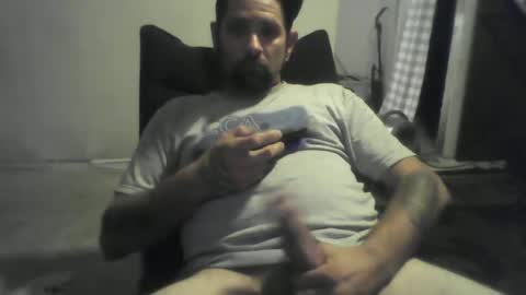 Snapshot of steveneg13 chatting on 10/18/25, 09:21 Steveneg13 online show from 10/18/25, 09:21