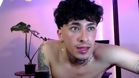 Snapshot of stevennavarro chatting on 03/31/26, 09:59 Daniel Steven Navarro online show from 03/31/26, 09:59