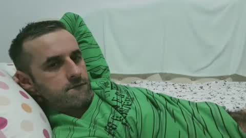 Snapshot of stevenpit chatting on 12/17/24, 04:32 stevenpit online show from 12/17/24, 04:32