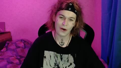 Snapshot of stevenspirs chatting on 10/31/25, 04:52 Steve online show from 10/31/25, 04:52