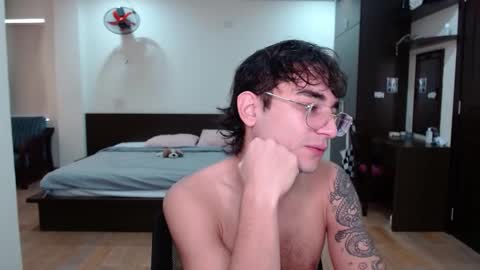 Snapshot of steveoceanbeanhuge chatting on 01/07/25, 03:14 Alex   online show from 01/07/25, 03:14