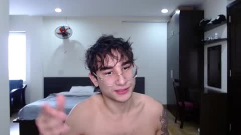 Snapshot of steveoceanbeanhuge chatting on 01/14/25, 04:15 Alex   online show from 01/14/25, 04:15