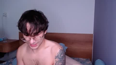 Snapshot of steveoceanbeanhuge chatting on 02/02/26, 05:06 Alex online show from 02/02/26, 05:06