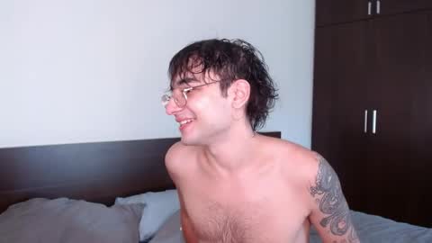 Snapshot of steveoceanbeanhuge chatting on 05/07/26, 03:01 Alex online show from 05/07/26, 03:01