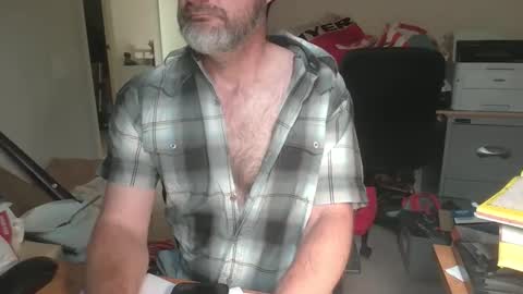 Snapshot of stevethetigerr chatting on 12/15/25, 12:48 SteveTheTigerr online show from 12/15/25, 12:48