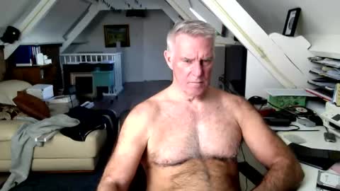 Snapshot of stevetwo chatting on 03/25/26, 01:28 stevetwo online show from 03/25/26, 01:28