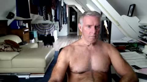 Snapshot of stevetwo chatting on 06/02/26, 11:34 stevetwo online show from 06/02/26, 11:34