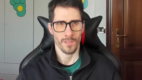 Snapshot of stevex870 chatting on 01/12/25, 01:48 Steve online show from 01/12/25, 01:48