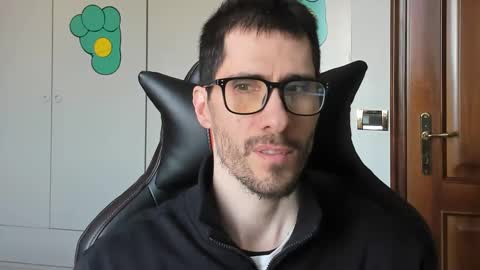 Snapshot of stevex870 chatting on 03/07/25, 02:12 Steve online show from 03/07/25, 02:12