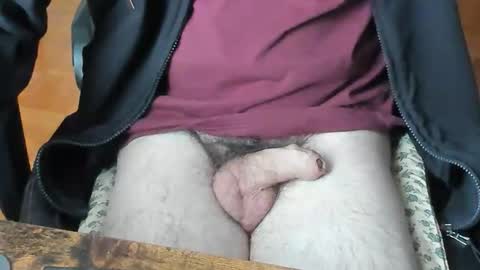 Snapshot of stevex870 chatting on 10/05/25, 12:25 Steve online show from 10/05/25, 12:25