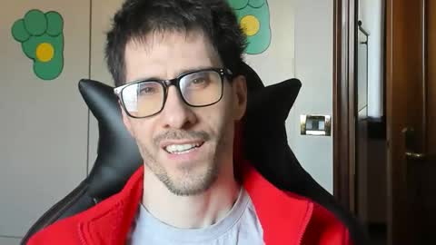 Snapshot of stevex870 chatting on 10/17/25, 02:30 Steve online show from 10/17/25, 02:30