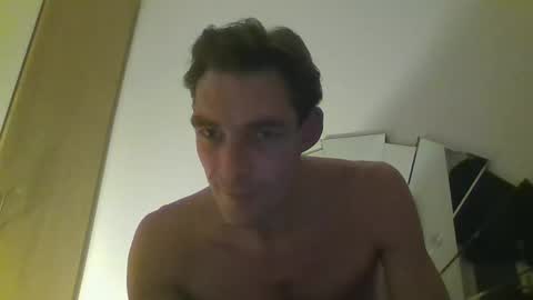 Snapshot of stevieg696969 chatting on 11/11/25, 10:10 stevieg696969 online show from 11/11/25, 10:10