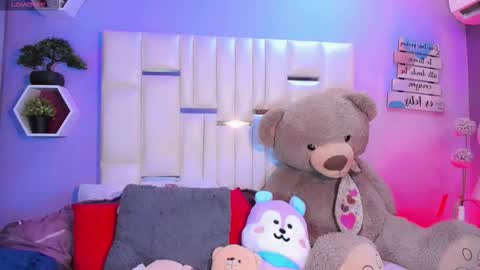 Steisee Reyes online show from 09/27/25, 07:57