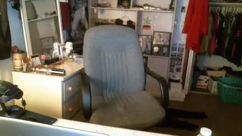 stickey online show from 12/28/24, 01:29