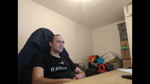 Snapshot of stickolive1 chatting on 03/08/26, 10:46 stickolive1 online show from 03/08/26, 10:46