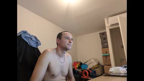 Snapshot of stickolive1 chatting on 03/11/26, 06:25 stickolive1 online show from 03/11/26, 06:25