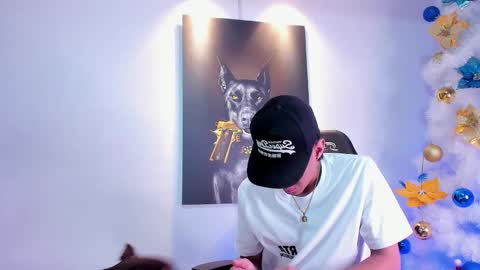 Snapshot of stiiveen_24cm chatting on 12/05/25, 06:00 Stiven brendan online show from 12/05/25, 06:00