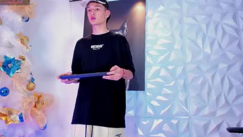 Stiven  brendan online show from 12/23/25, 04:54