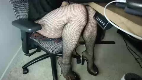 StilettoDoll online show from 11/06/25, 01:06