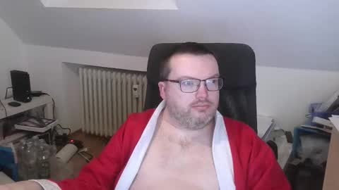 Oliver online show from 12/17/25, 07:36