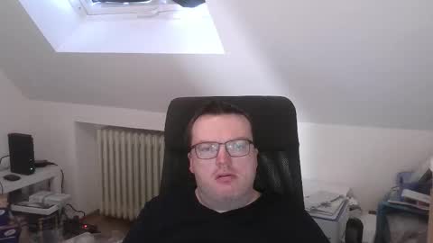 Snapshot of still_alive1985 chatting on 03/25/26, 06:52 Oliver online show from 03/25/26, 06:52