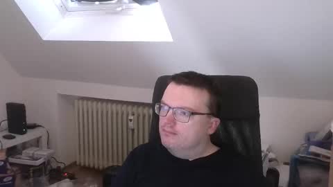 Snapshot of still_alive1985 chatting on 03/26/26, 07:58 Oliver online show from 03/26/26, 07:58