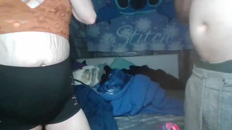 Snapshot of stitchsunshine85 chatting on 03/05/25, 09:38 Tasha and Drew online show from 03/05/25, 09:38