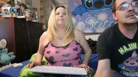 Snapshot of stitchsunshine85 chatting on 11/20/25, 09:53 Tasha and Drew online show from 11/20/25, 09:53