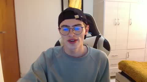 Snapshot of stiv_grant chatting on 01/18/25, 06:43 stiv_grant online show from 01/18/25, 06:43