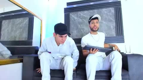 friends online show from 02/14/26, 05:15